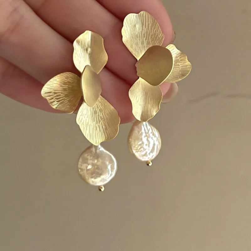 Fran Pearl Earrings