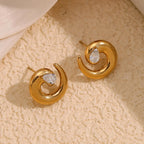 HOLLY GOLD STUDS