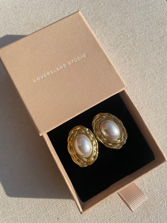 Kate Pearl Stud Earrings