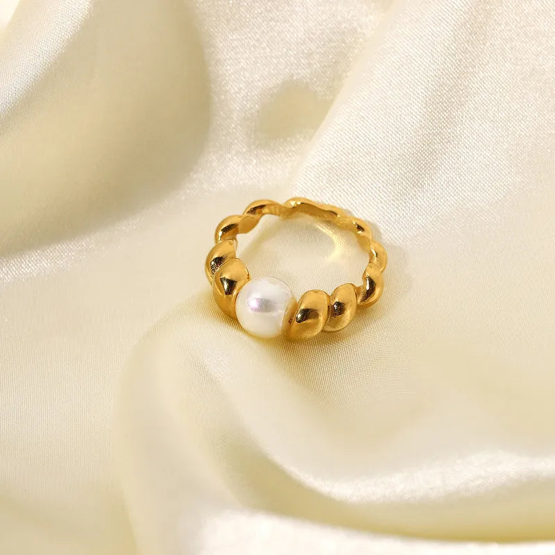 Pearl Twist Ring