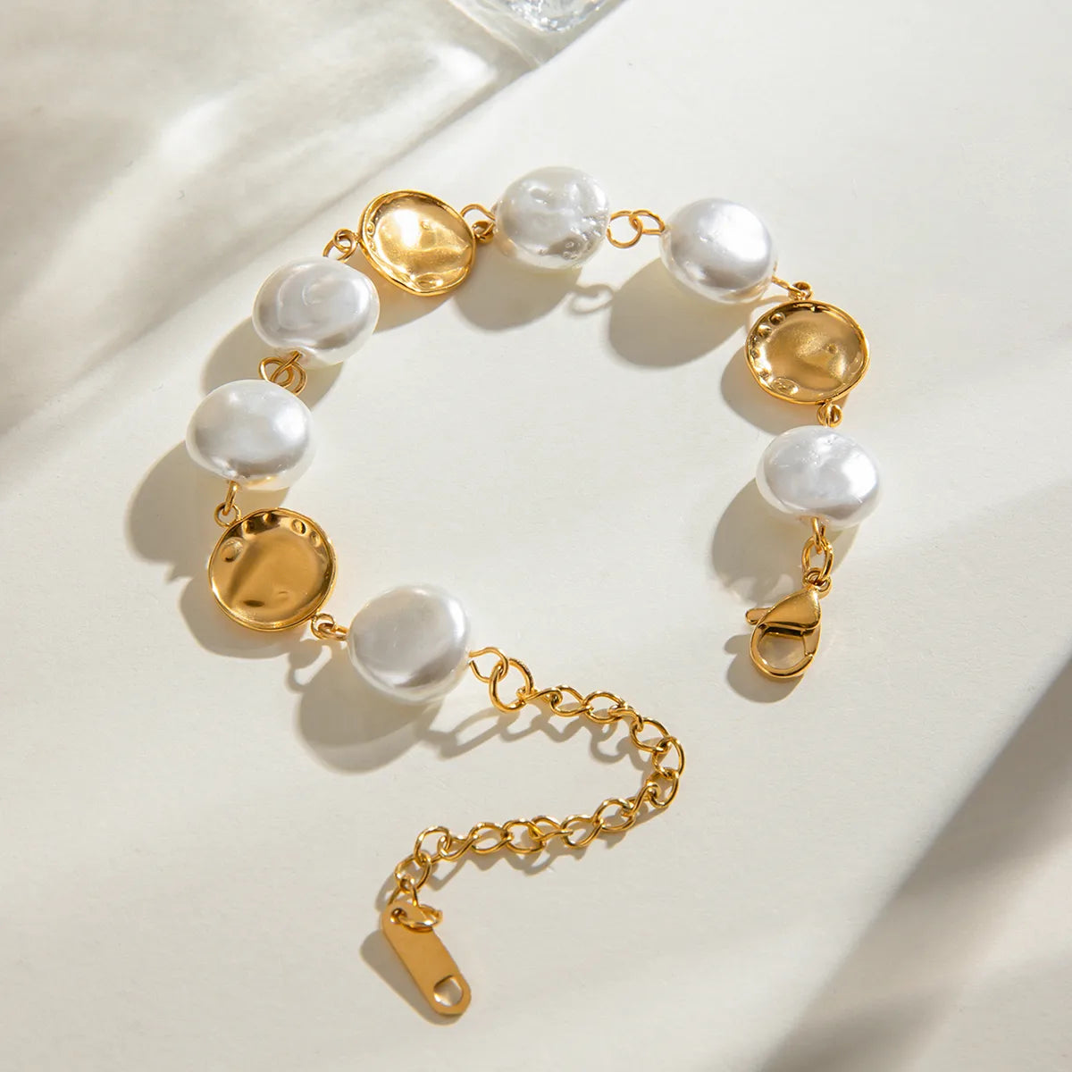 KELLY PEARL BRACELET