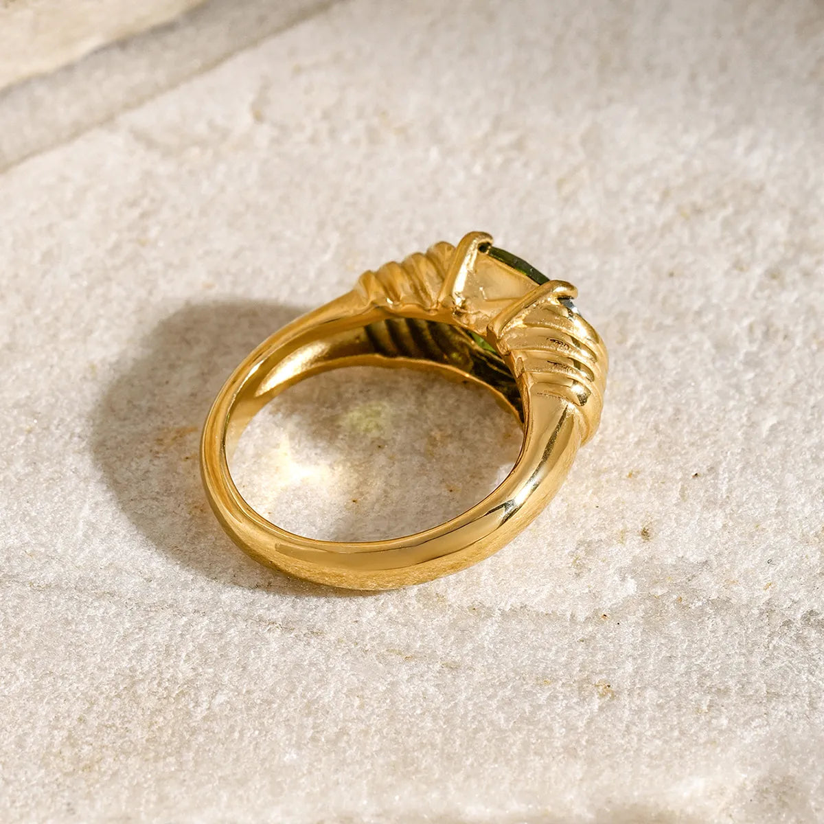 Éire Green Gemstone Ring