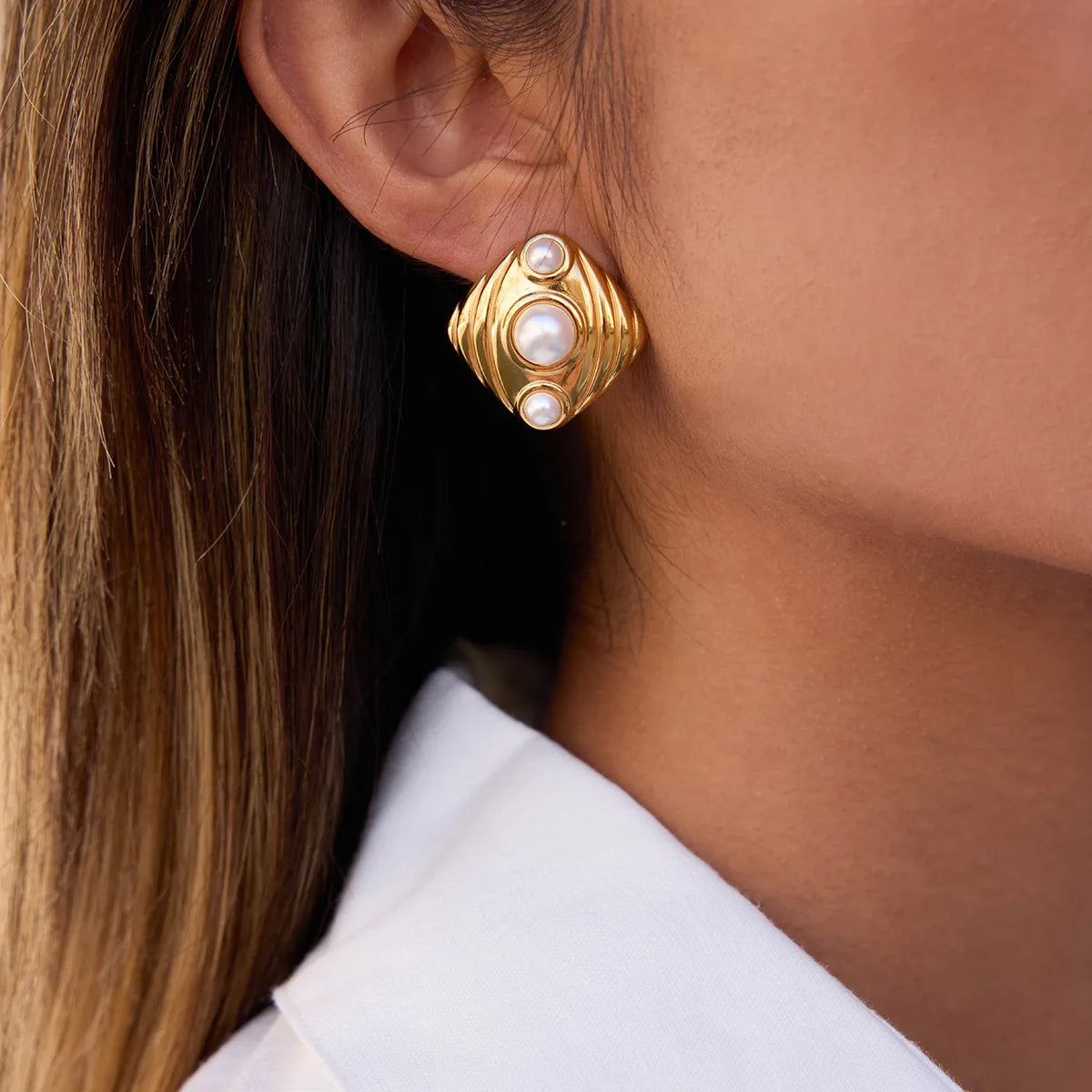 Cleo Pearl Studs