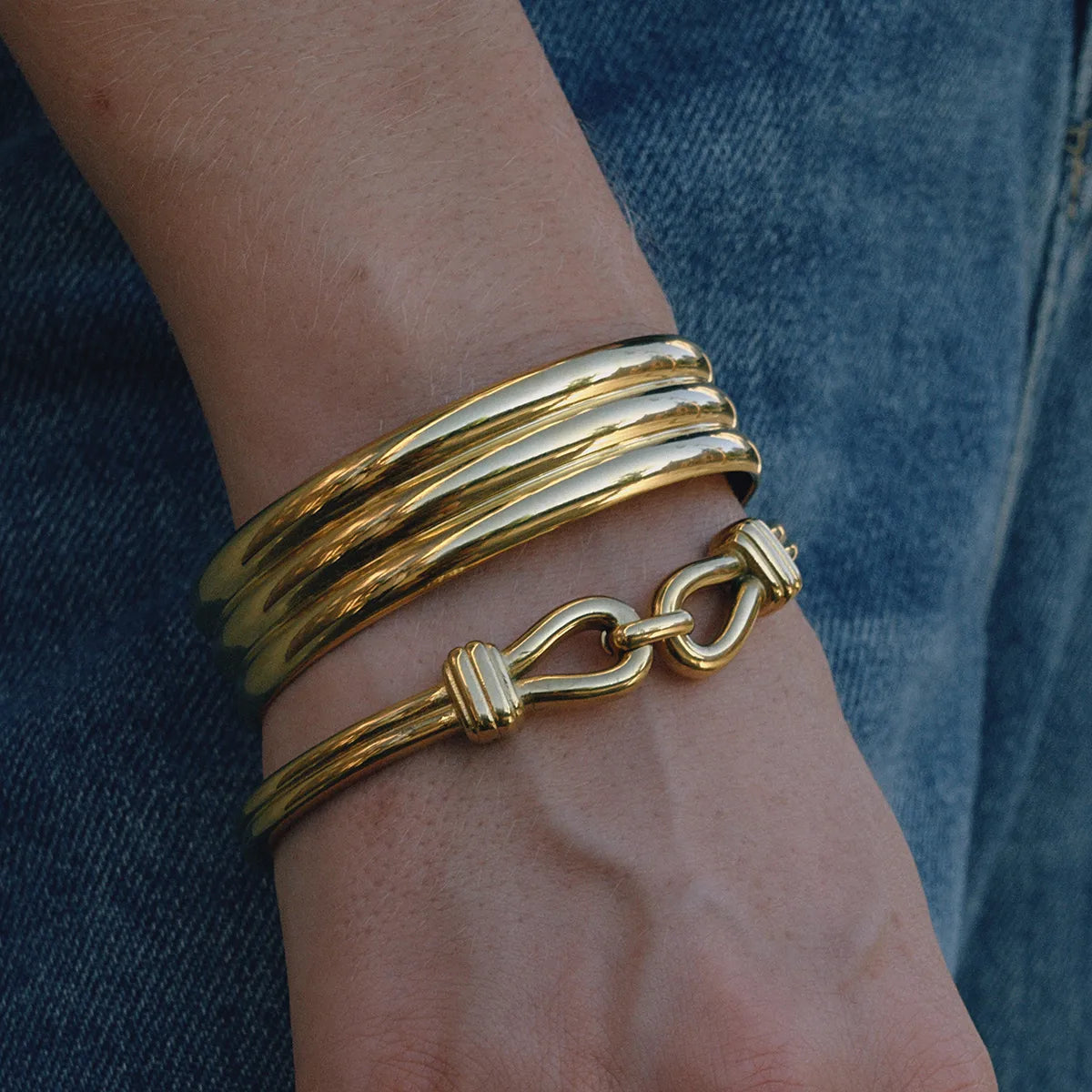 Wishbone Clasp Bangle