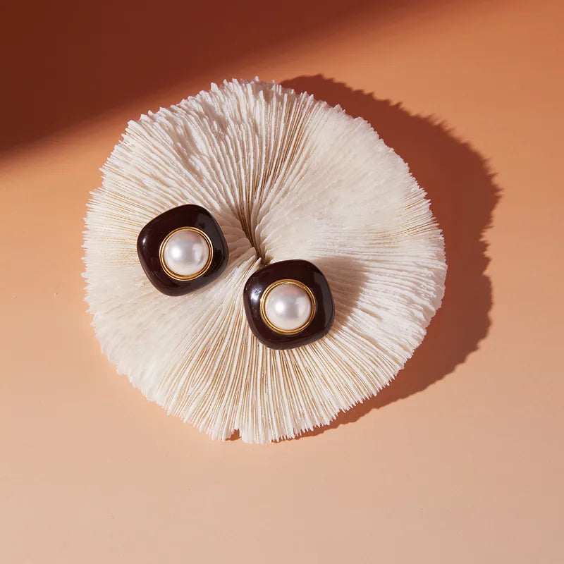 Carrie Chocolate Studs