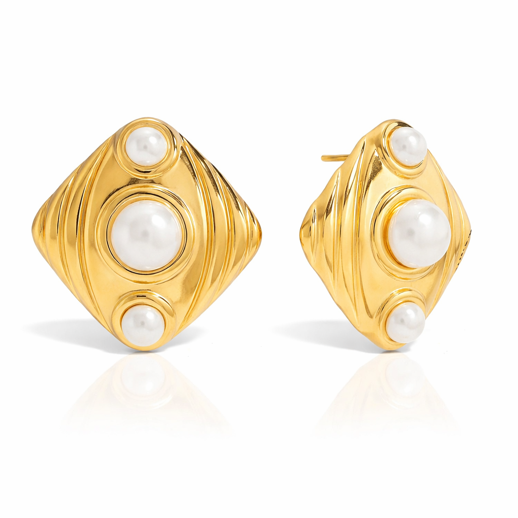 Cleo Pearl Studs
