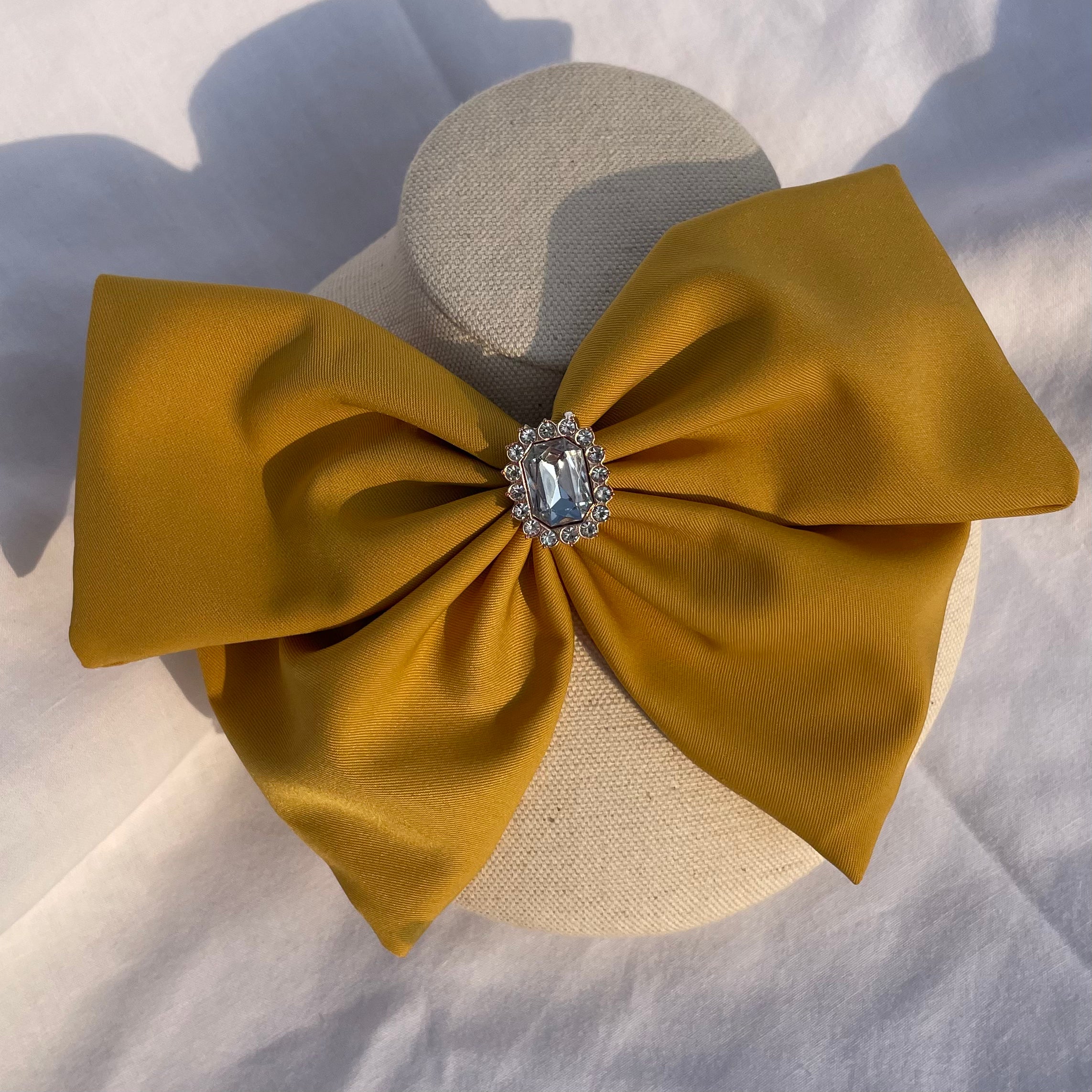 Melanie Bow || Hair Clip