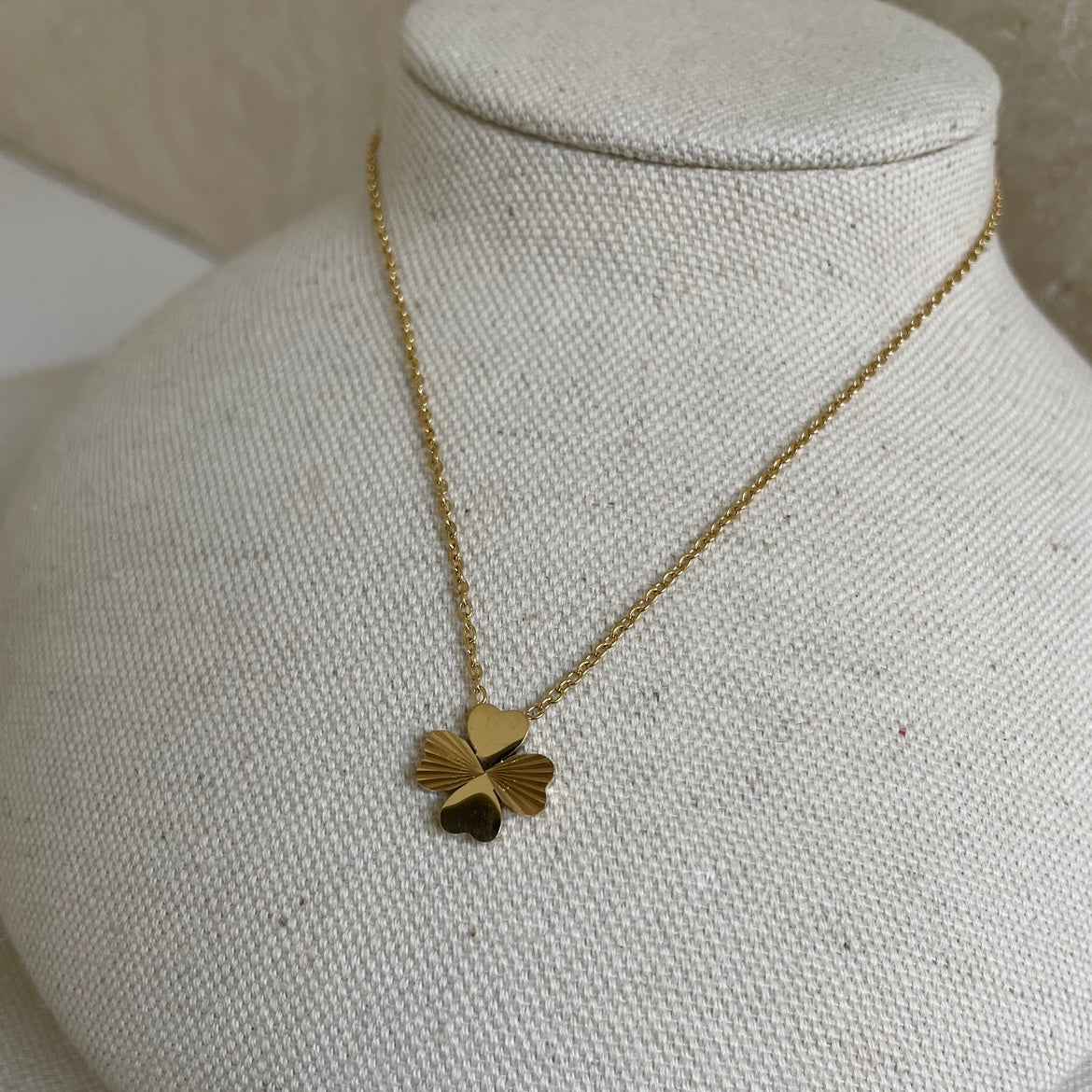 Lucky Clover || Gold Charm Necklace